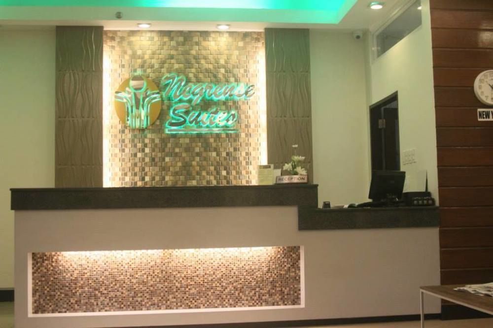 באקולוד Negrense Suites מראה חיצוני תמונה