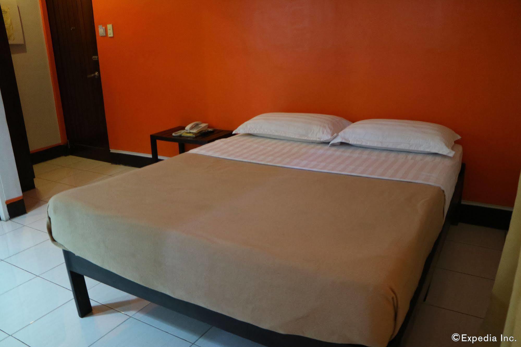 באקולוד Negrense Suites מראה חיצוני תמונה