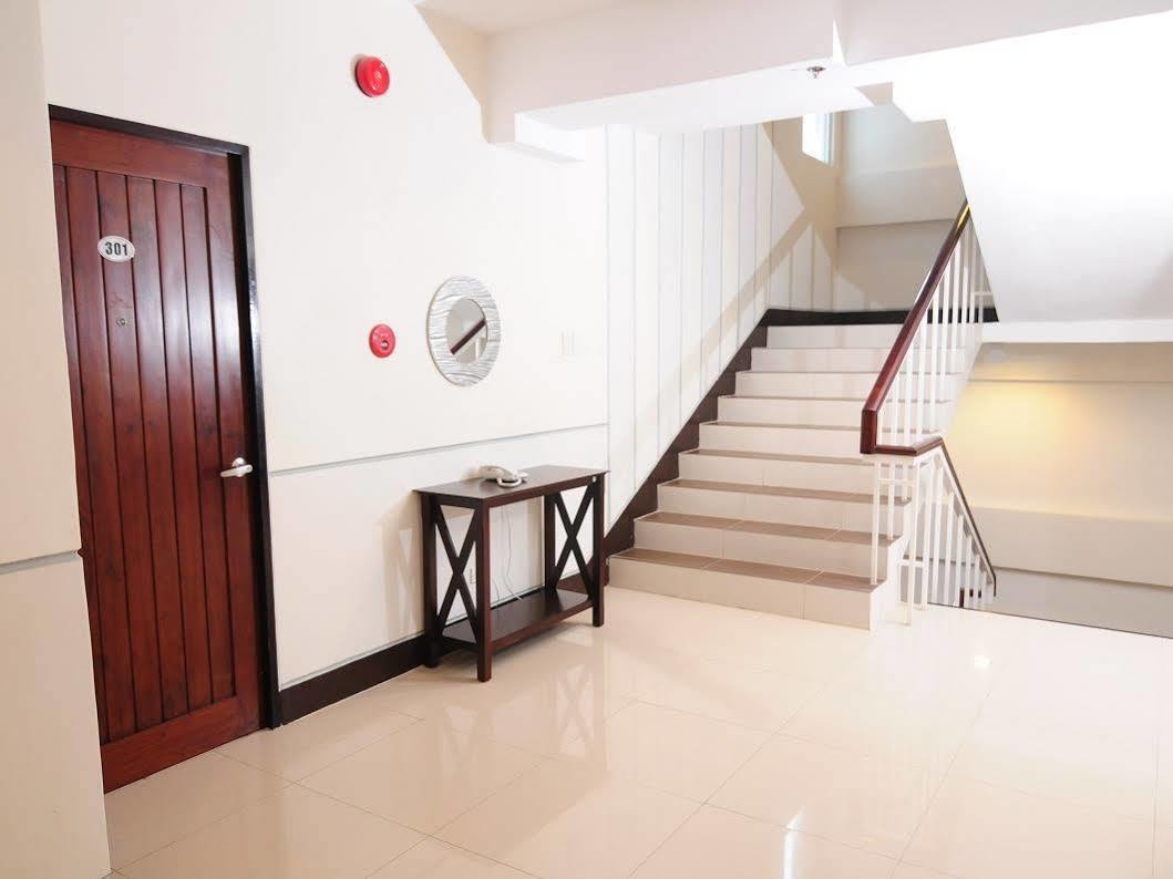 באקולוד Negrense Suites מראה חיצוני תמונה