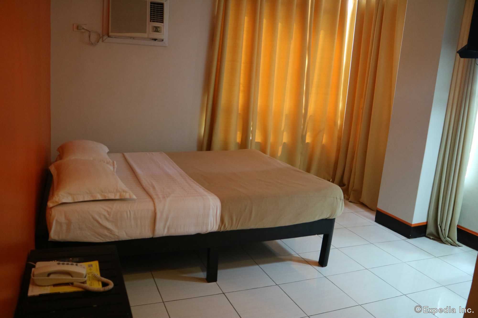באקולוד Negrense Suites מראה חיצוני תמונה